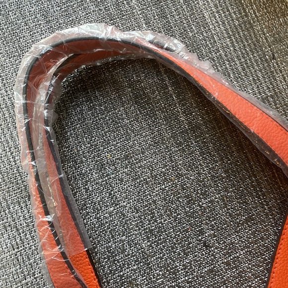 Beautiful orange bag - Picture 4 of 4